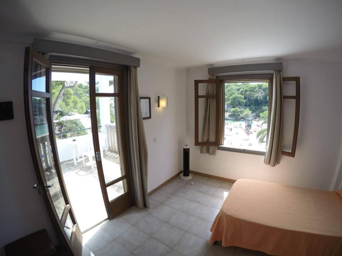 Hostal Playa Santanyi Bagian luar foto