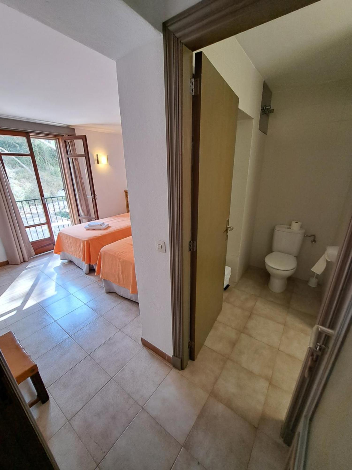Hostal Playa Santanyi Bagian luar foto