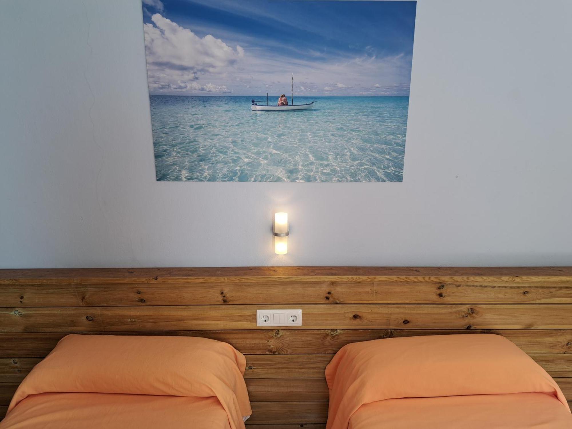 Hostal Playa Santanyi Bagian luar foto